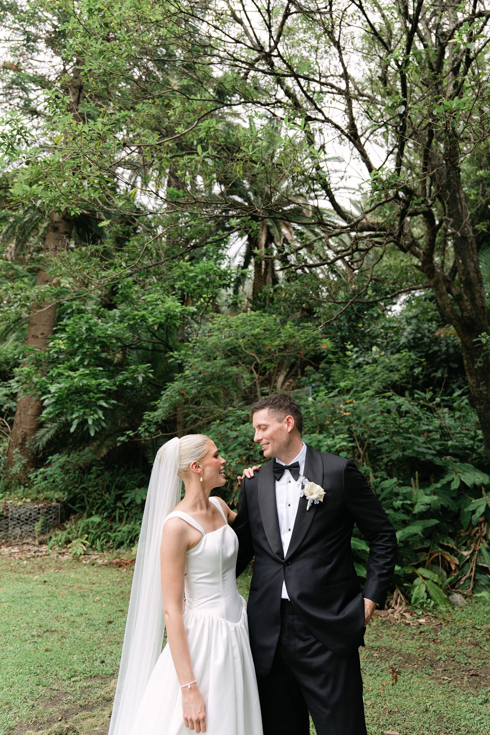 Lawsen & Hollie wedding at Headland Weddings