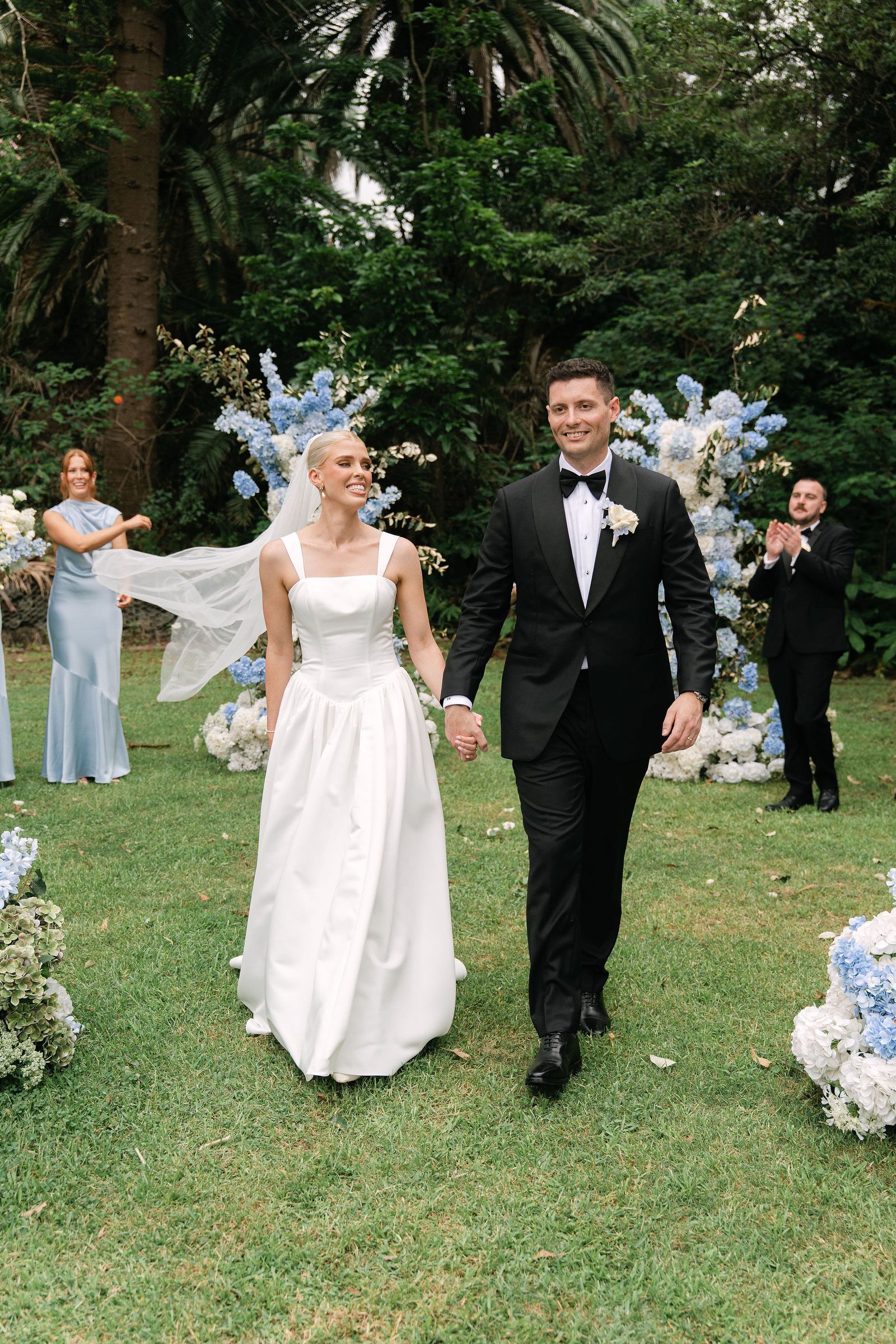 Lawsen & Hollie wedding at Headland Weddings