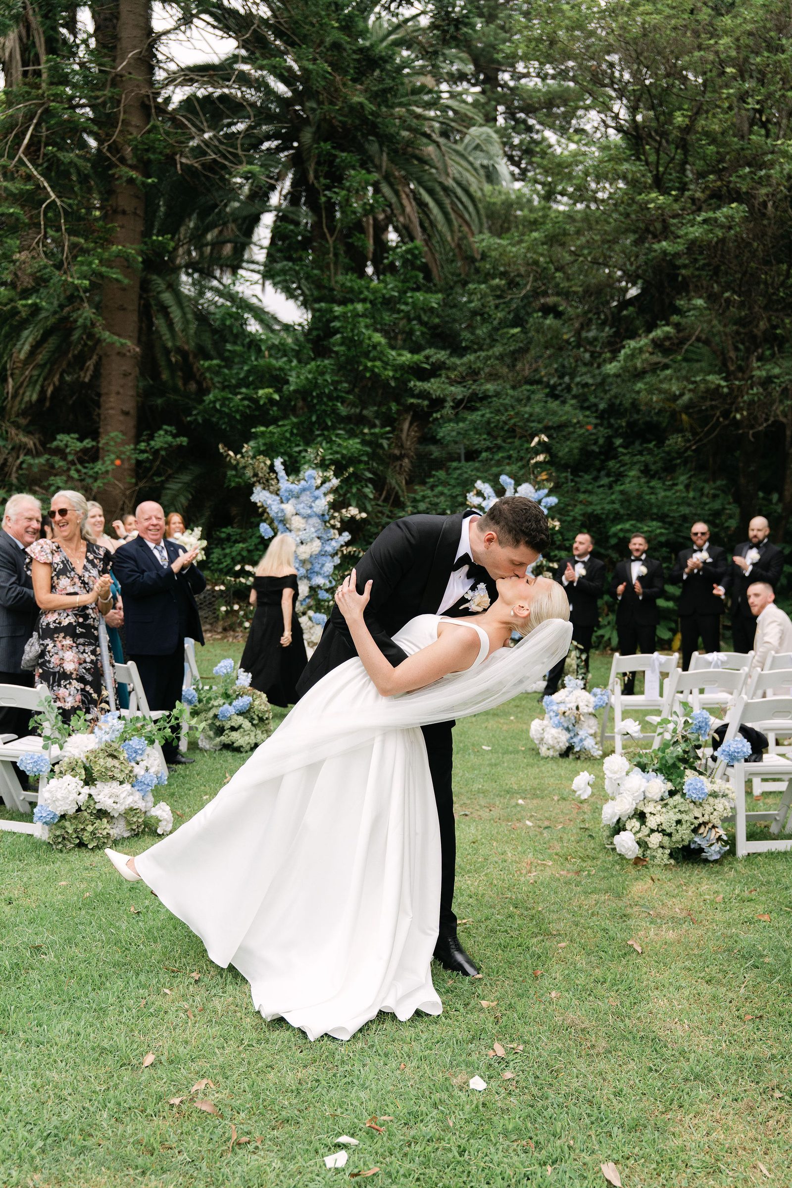 Lawsen & Hollie wedding at Headland Weddings