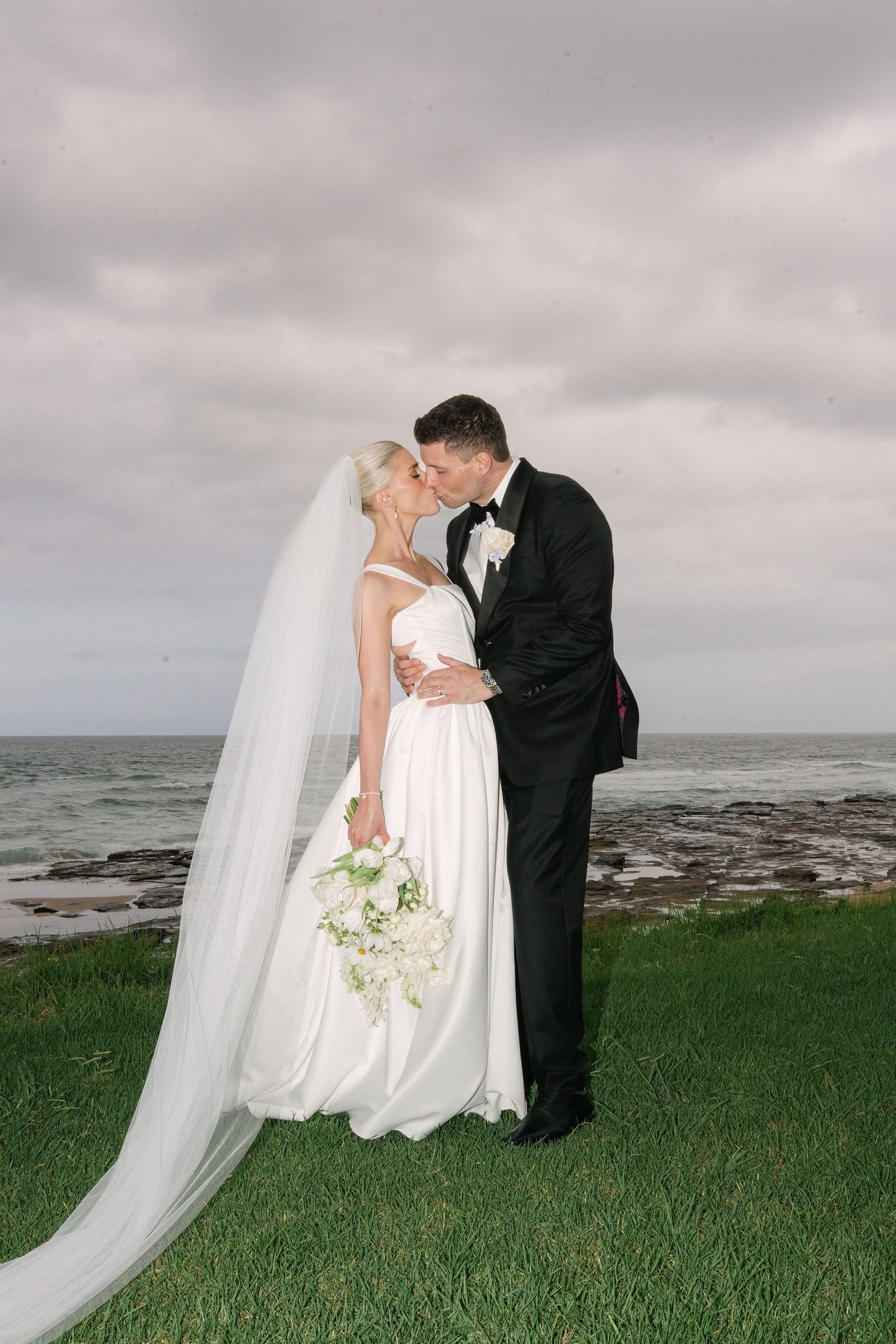 Lawsen & Hollie wedding at Headland Weddings