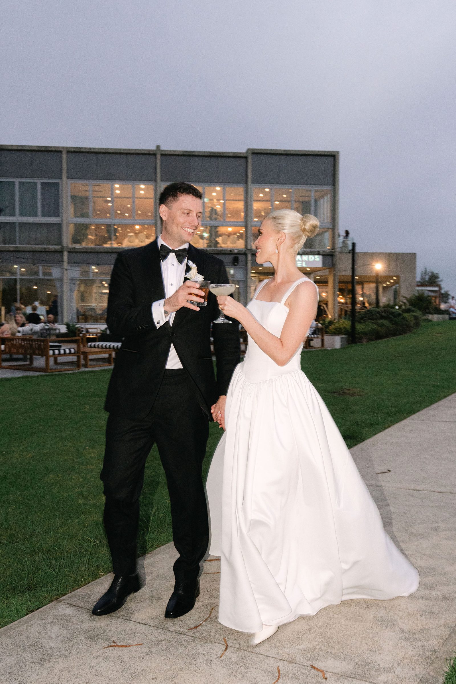 Lawsen & Hollie wedding at Headland Weddings