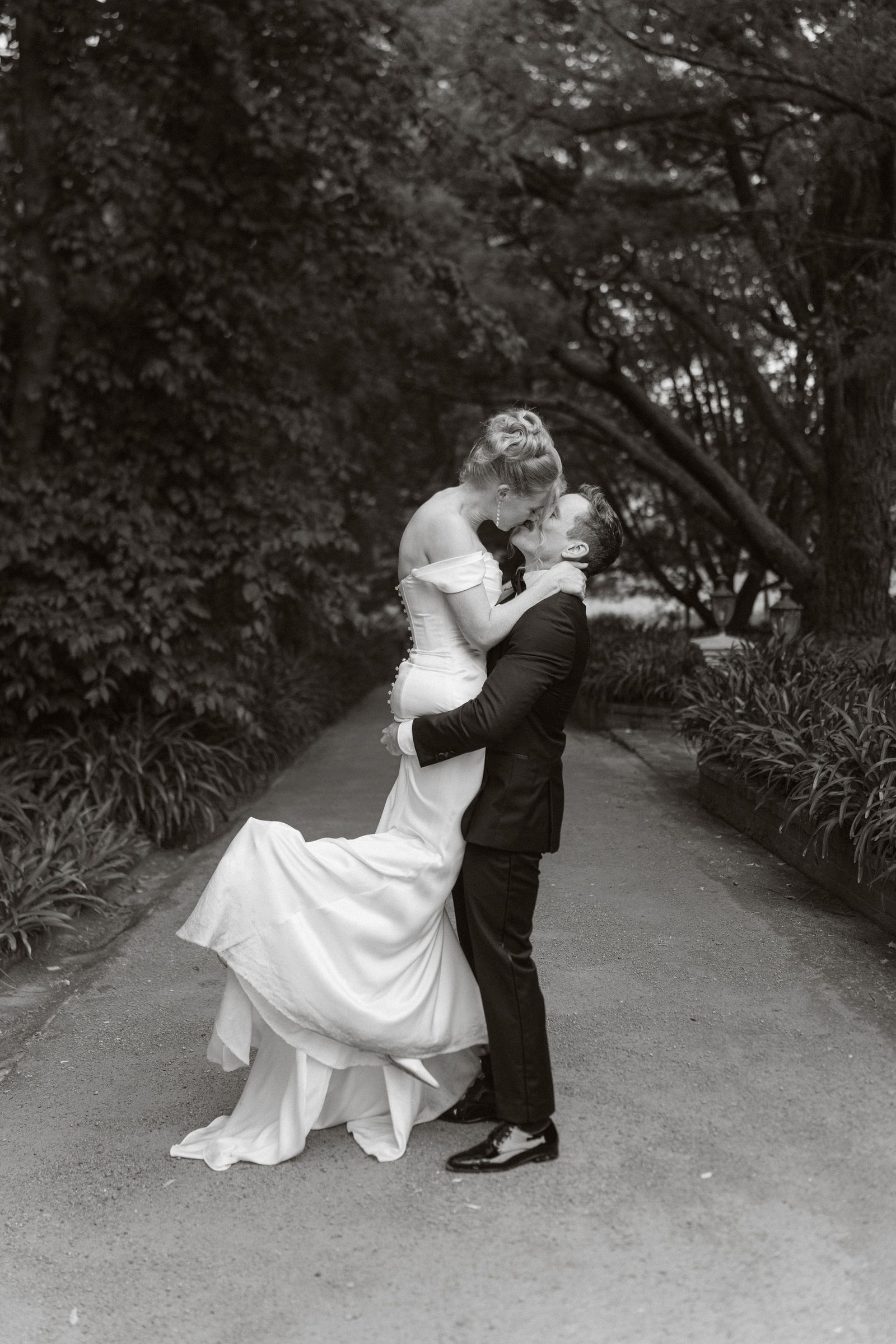 Ned & Maddie wedding at Montrose House