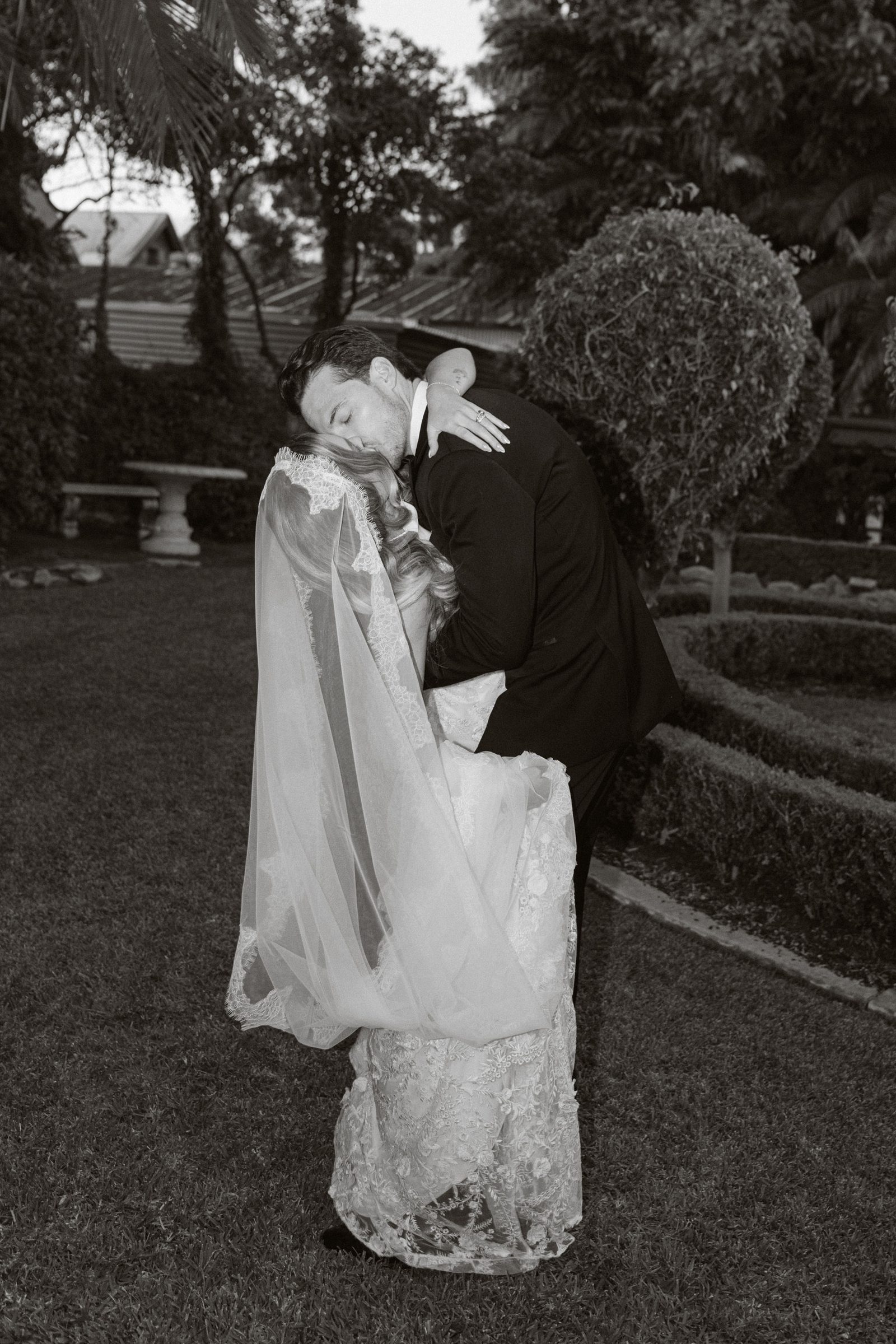 Tim & Melissa wedding at Oatlands Estate