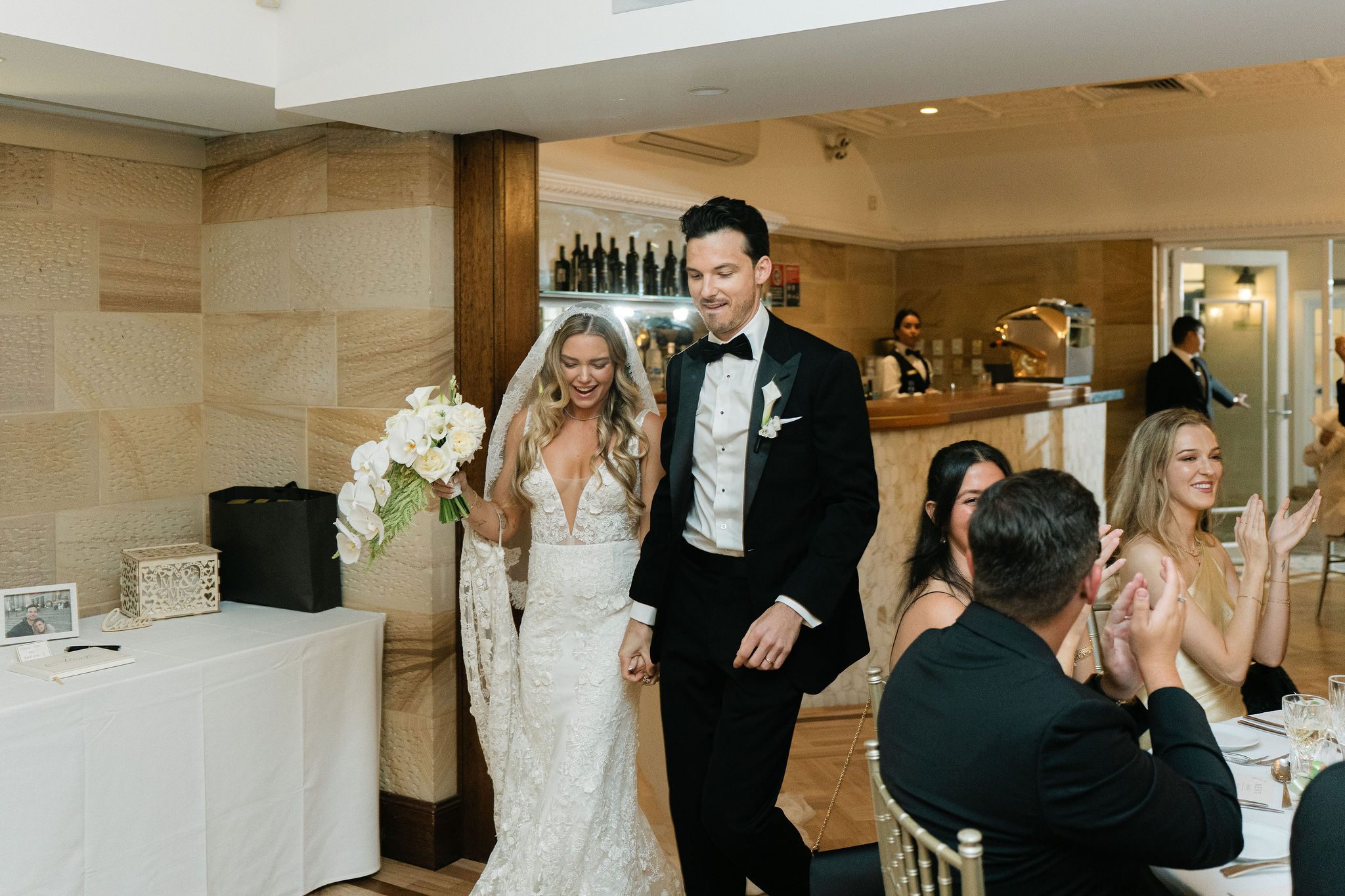 Tim & Melissa wedding at Oatlands Estate